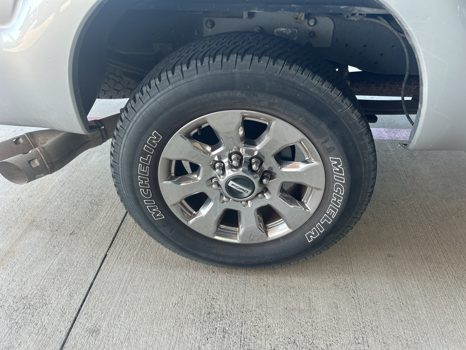 Used 2016 Ford F250 XL w/ Power Equipment Group AWD/4WD image 9