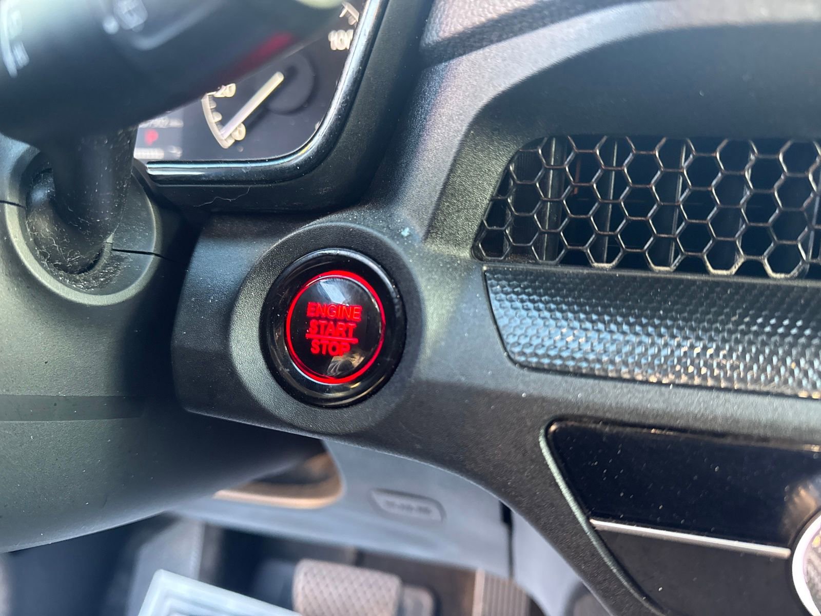 Used 2025 Honda CR-V LX image 17