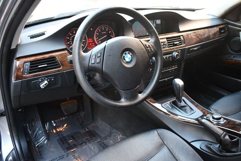 Used 2011 BMW 335i xDrive Sedan image 21