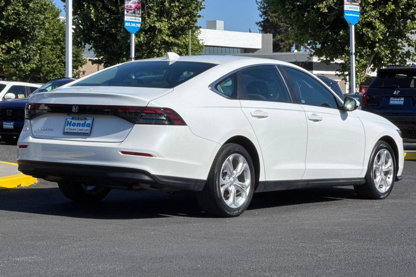 Used 2023 Honda Accord LX image 8