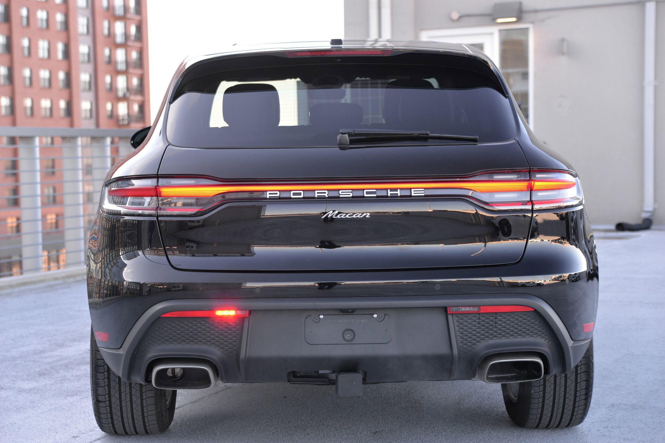 Certified 2025 Porsche Macan image 10