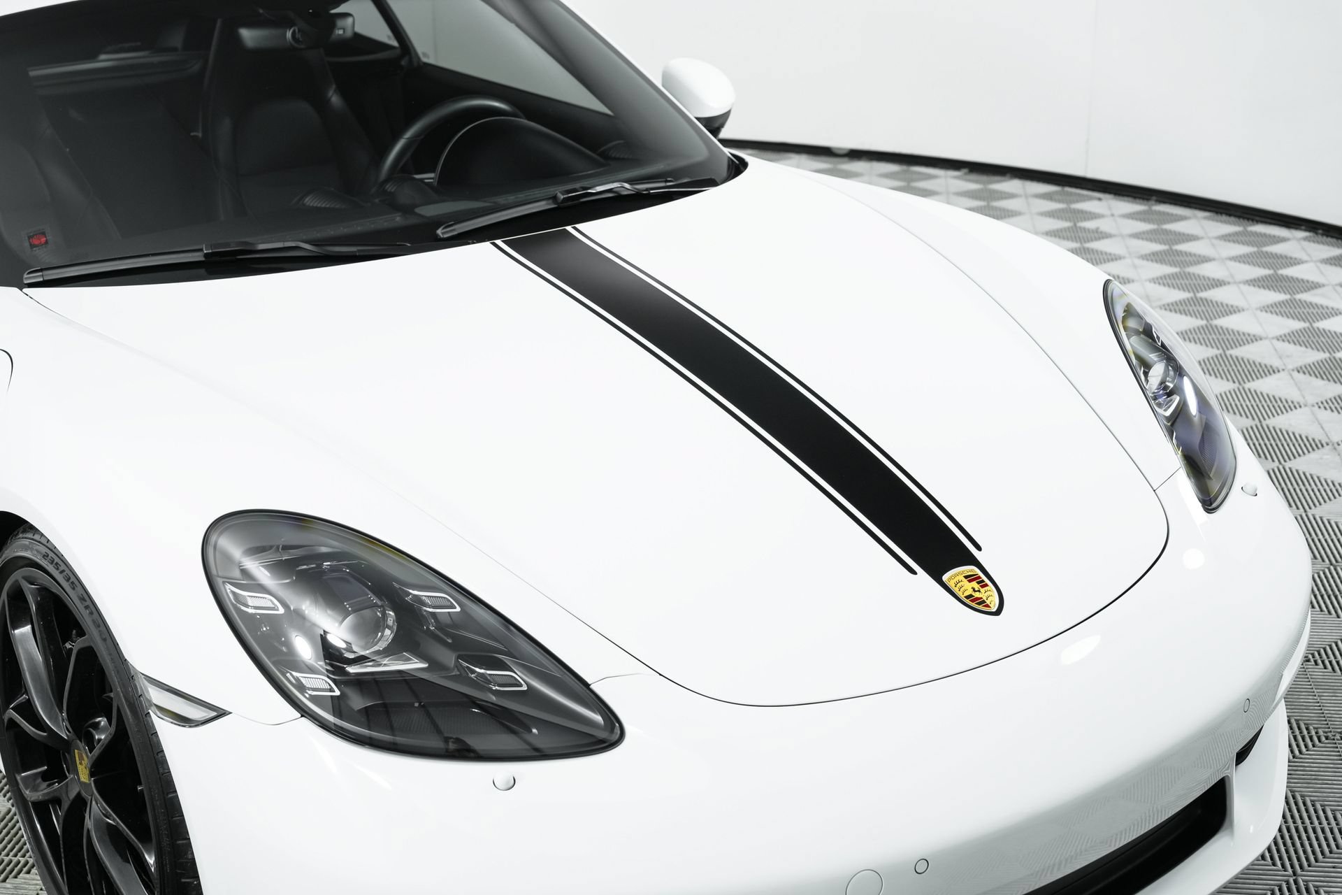 Used 2025 Porsche 718 Cayman RWD image 41