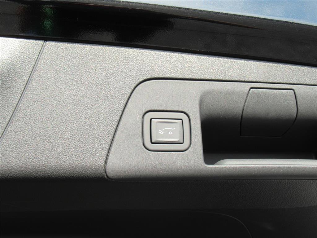 Used 2023 Buick Envision Avenir image 34