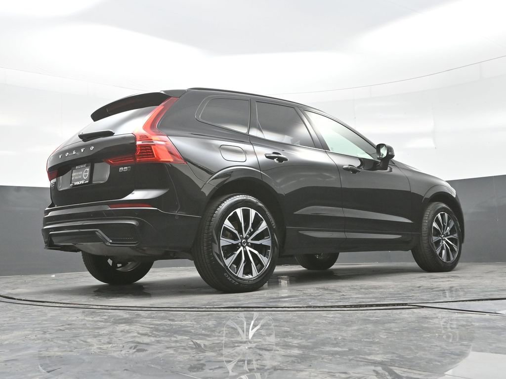 Used 2025 Volvo XC60 B5 Plus w/ Climate Package AWD/4WD image 28
