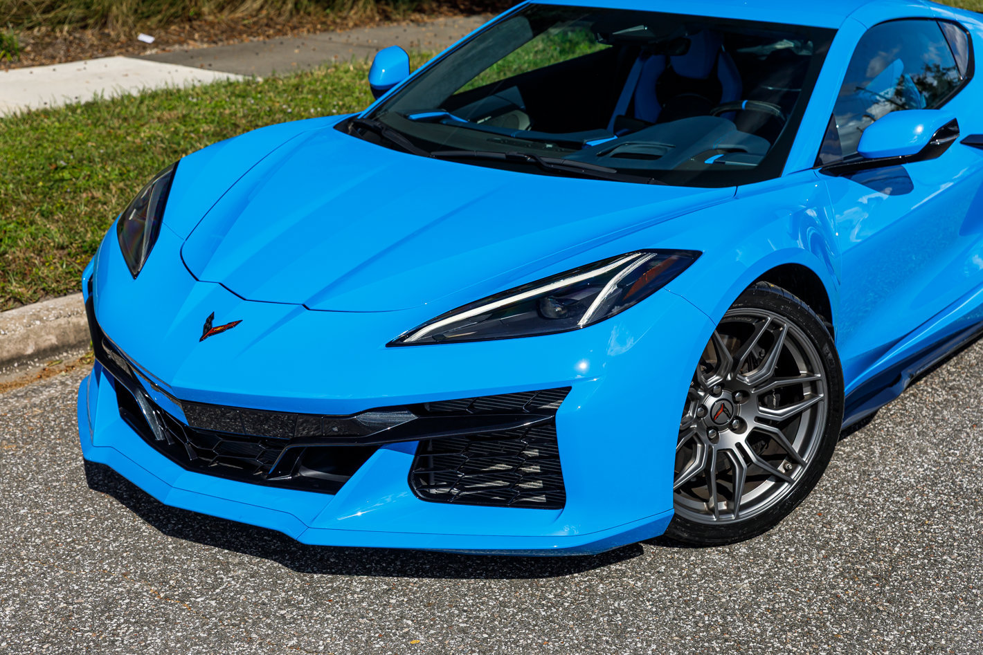 Used 2025 Chevrolet Corvette Z06 RWD image 36