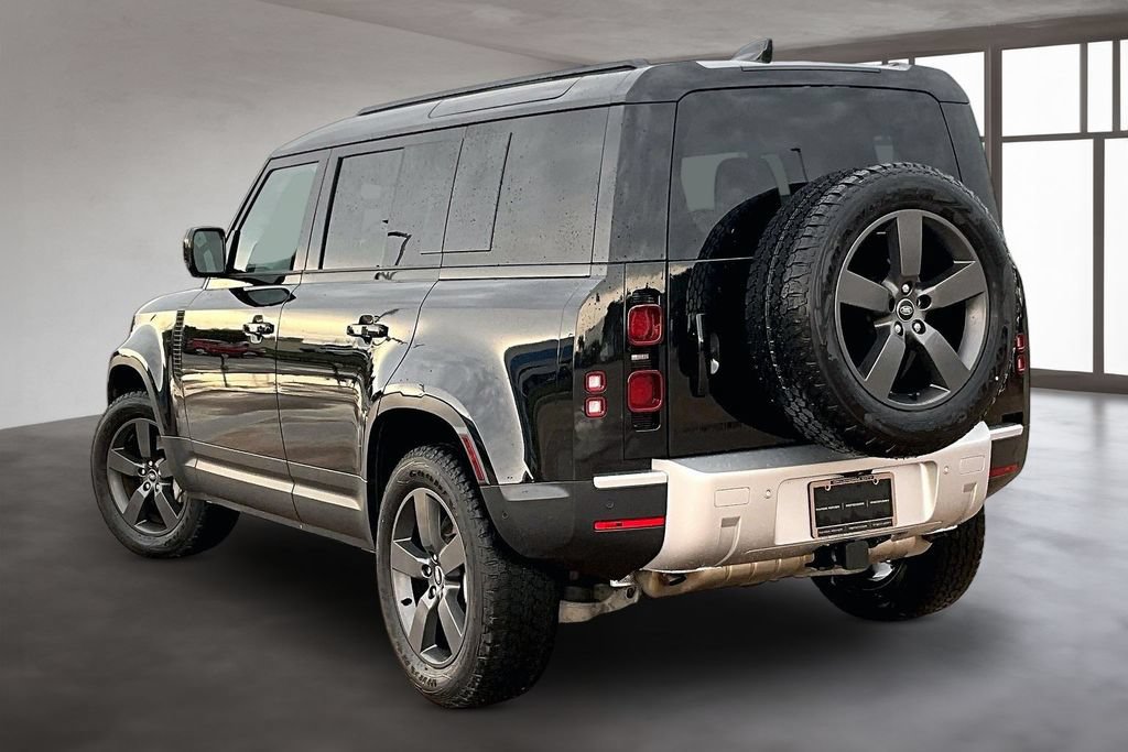 Used 2025 Land Rover Defender 110 S AWD/4WD image 11