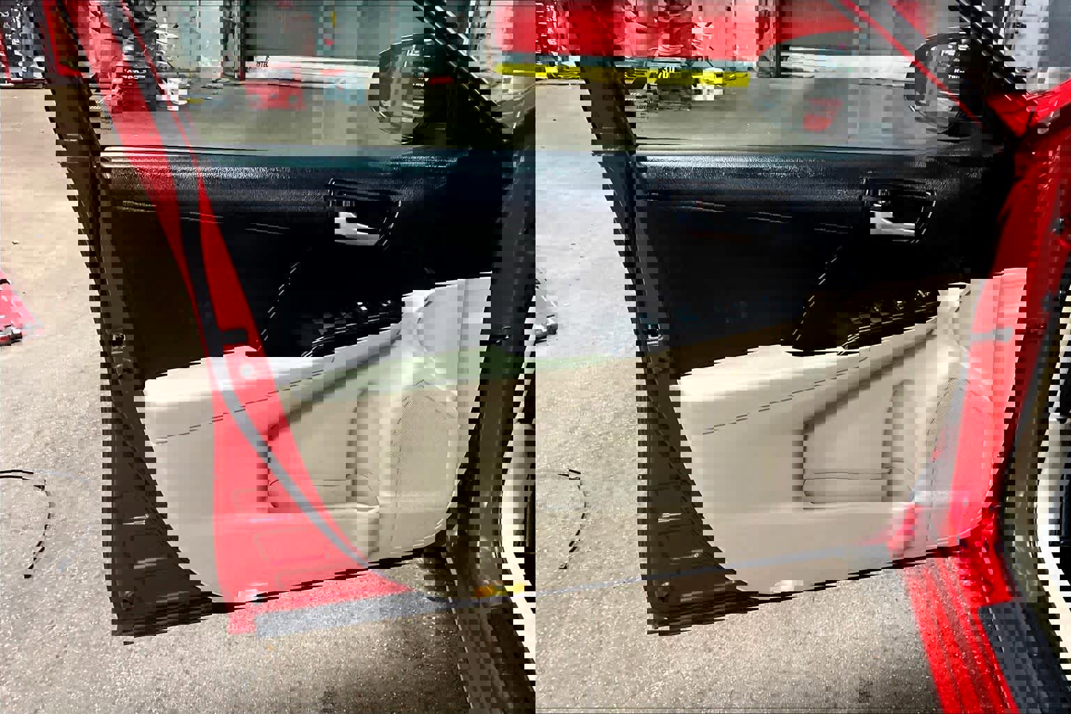 Used 2013 Toyota Camry LE image 18