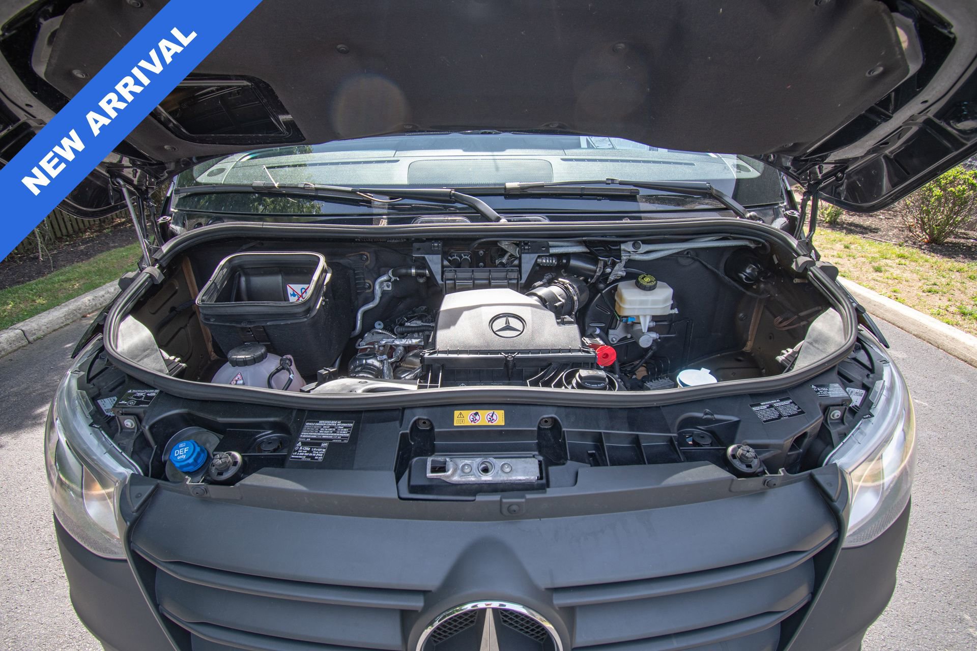 Used 2024 Mercedes-Benz Sprinter 2500 image 13