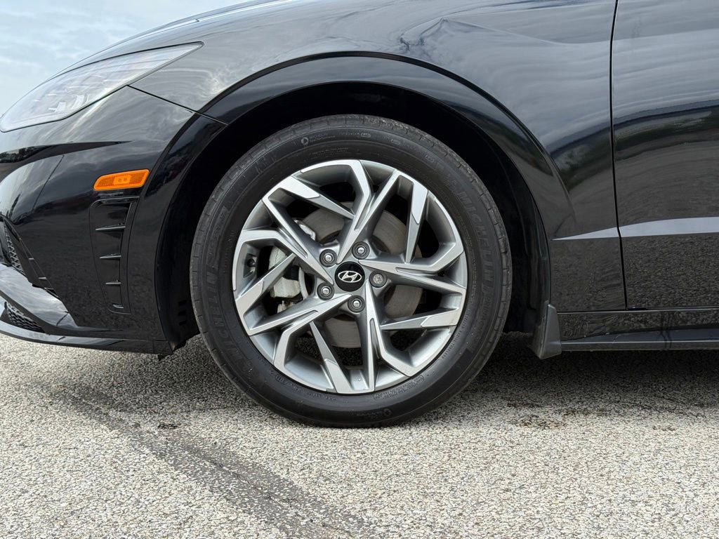 Used 2023 Hyundai Sonata SEL FWD image 2