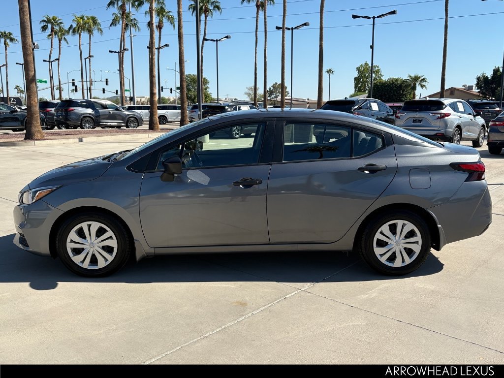 Used 2020 Nissan Versa S FWD image 3