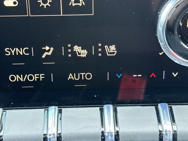 New 2026 GMC Acadia AT4 w/ Luxury Package AWD/4WD image 18