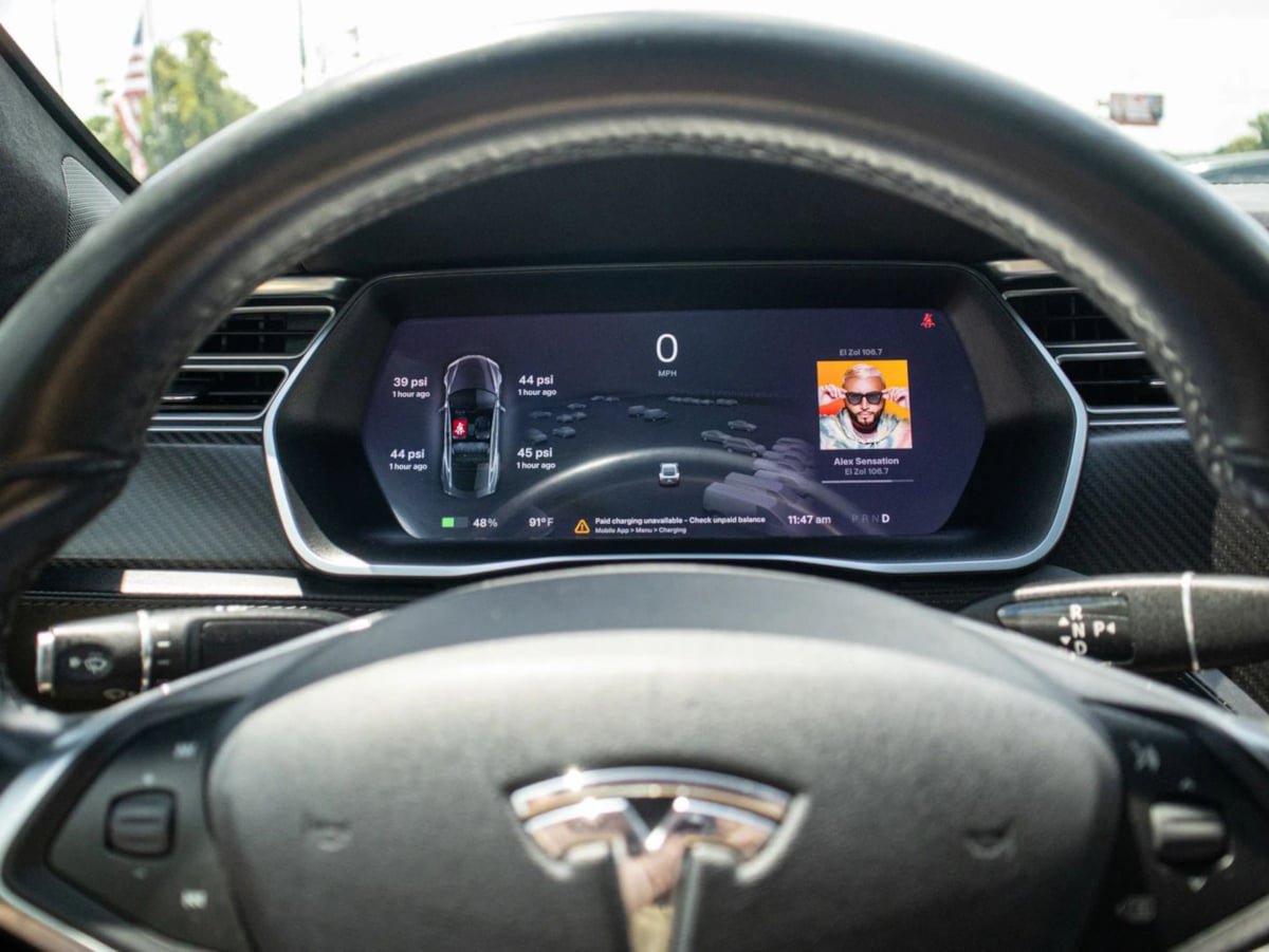 Used 2017 Tesla Model S 75 RWD image 38