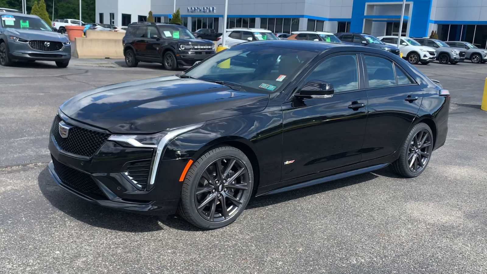 Certified 2025 Cadillac CT4 V w/ Climate Package AWD/4WD image 4