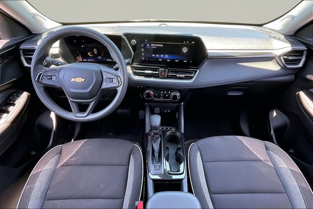Used 2025 Chevrolet TrailBlazer LT AWD/4WD image 7