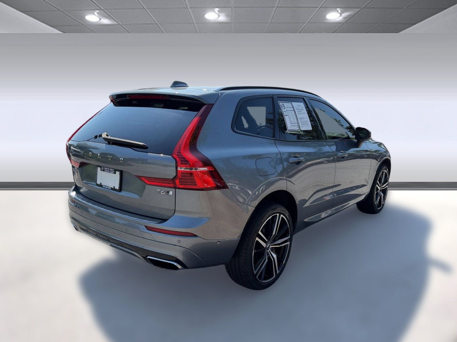 Used 2021 Volvo XC60 T6 R-Design w/ Advanced Package AWD/4WD image 9