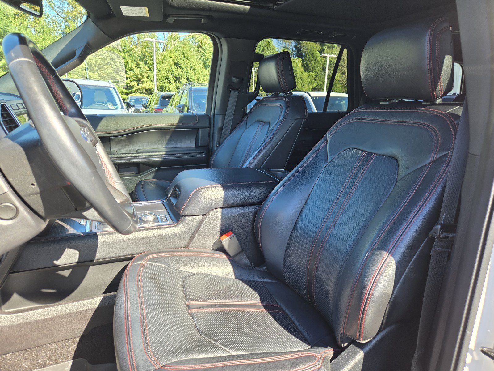 Used 2019 Ford Expedition Limited w/ Equipment Group 303A AWD/4WD image 10
