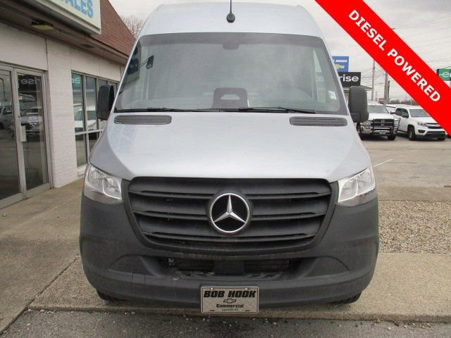 Used 2025 Mercedes-Benz Sprinter 2500 image 2