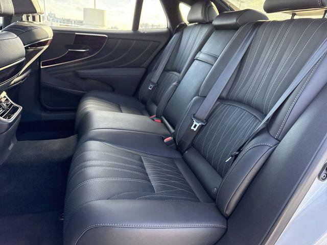 Certified 2023 Lexus LS 500 w/ Interior Upgrade Package image 23