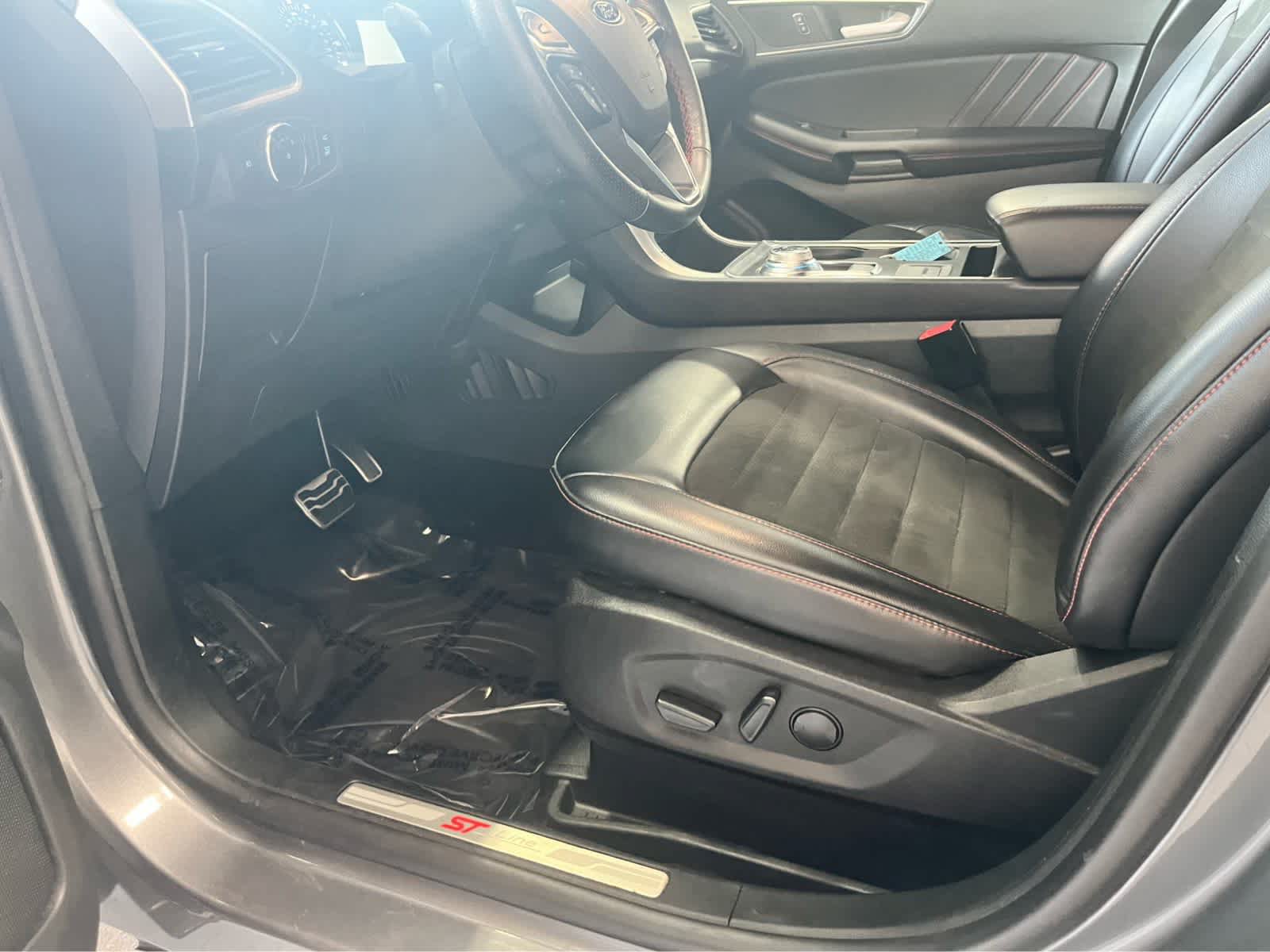 Certified 2024 Ford Edge ST-Line AWD/4WD image 15
