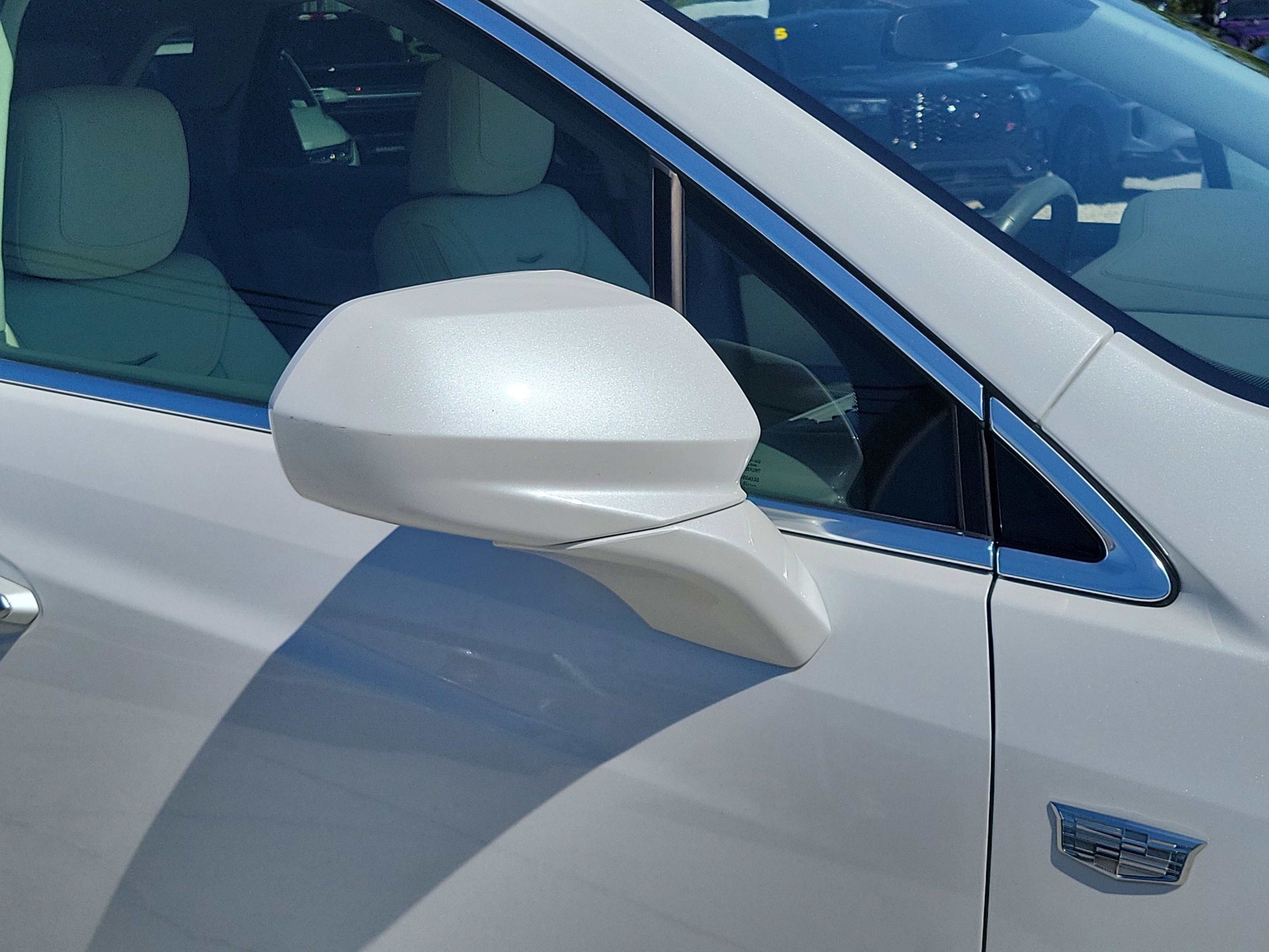 Used 2017 Cadillac XT5 Premium Luxury w/ LPO, Wheel Lock Package image 9