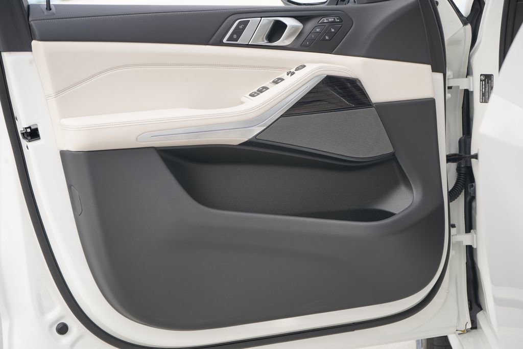 New 2026 BMW X7 M60i image 10