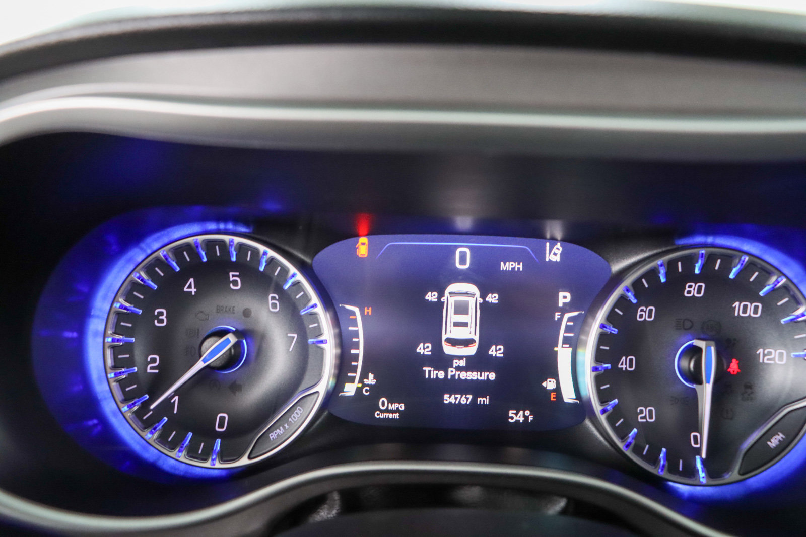 Used 2023 Chrysler Pacifica Touring-L image 15