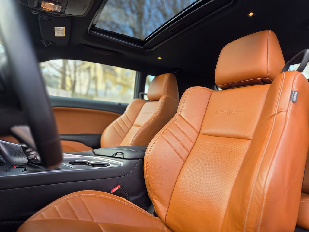 Used 2016 Dodge Challenger SRT Hellcat image 19