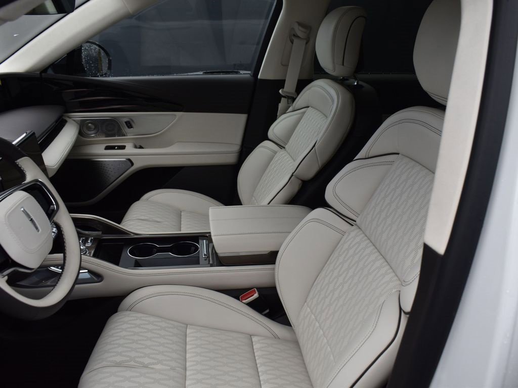 New 2026 Lincoln Nautilus Black Label image 7
