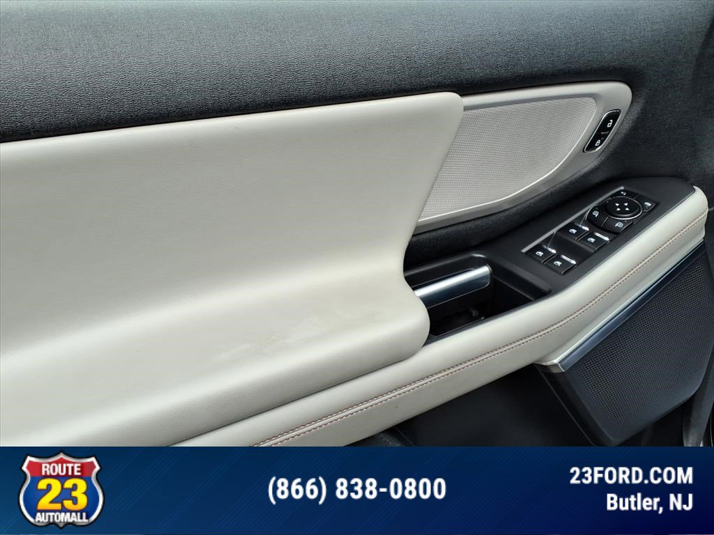 Certified 2025 Ford Expedition Max Active image 11