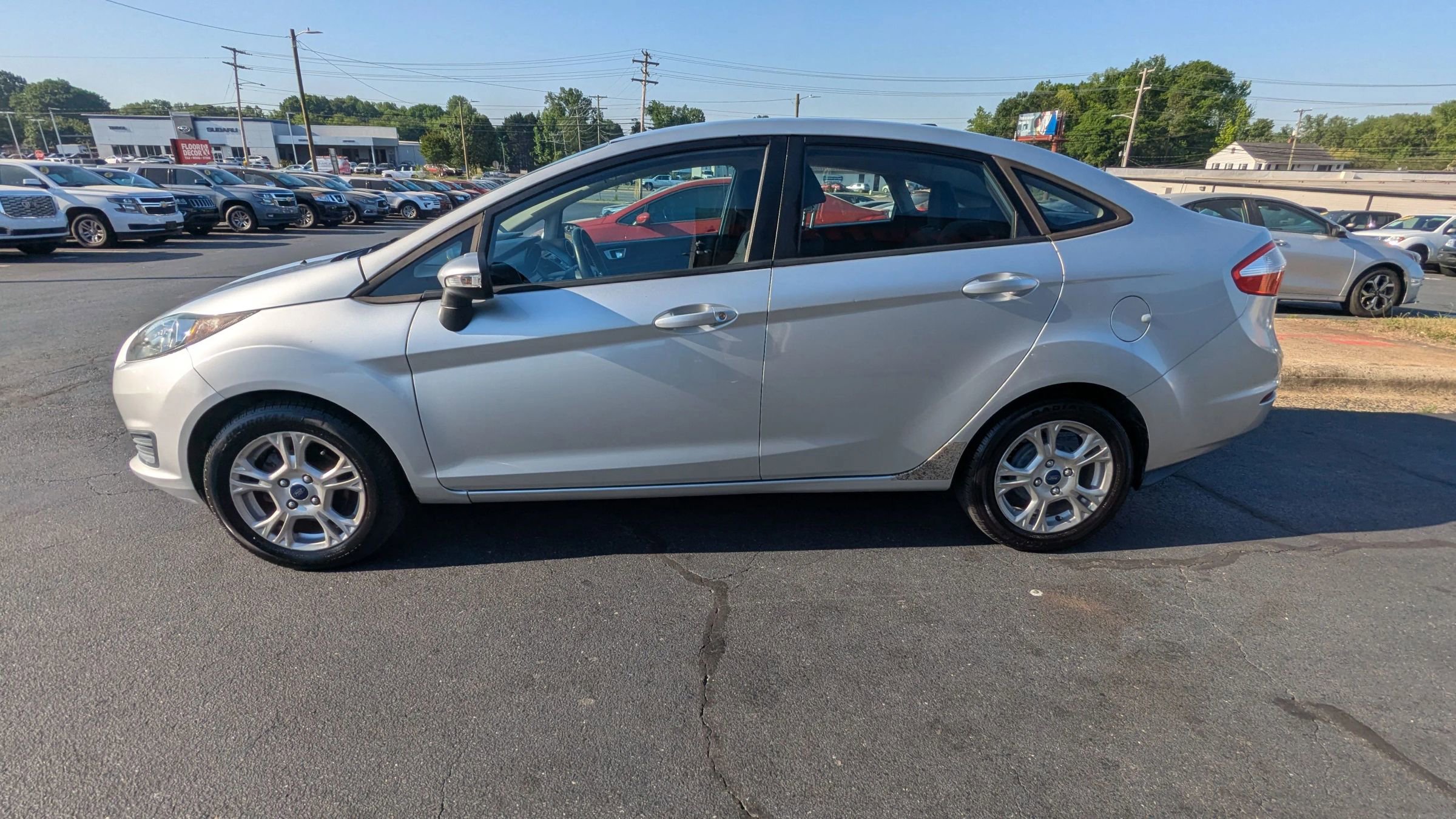 Used 2014 Ford Fiesta SE FWD image 4