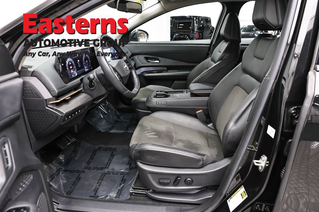 Used 2023 Nissan Ariya FWD image 13