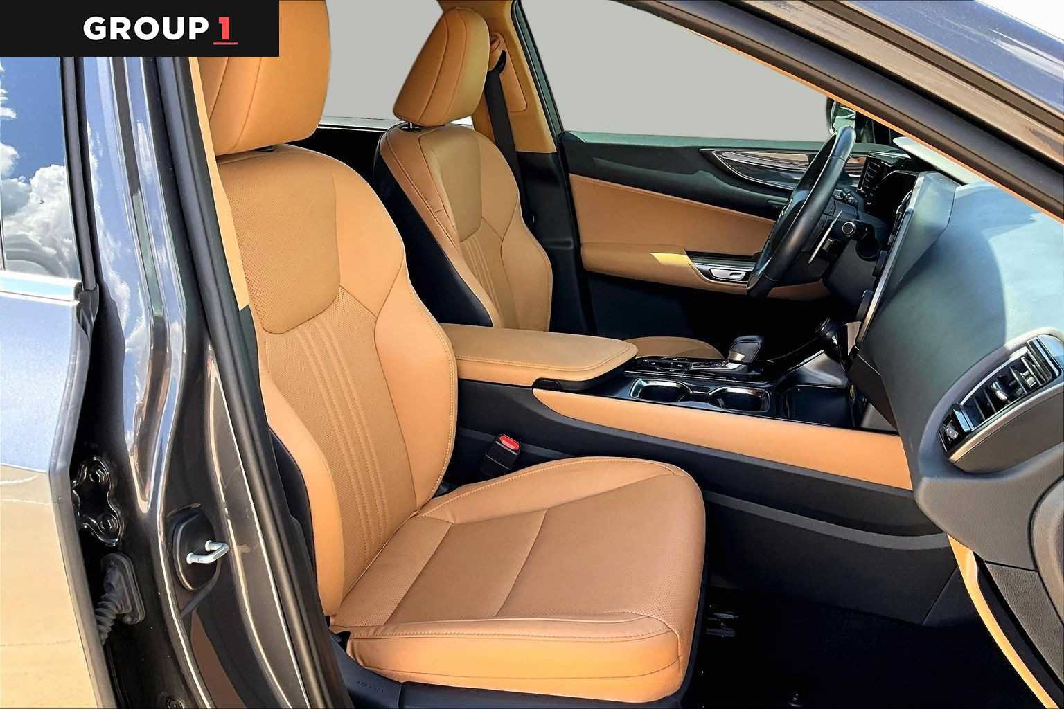 Certified 2025 Lexus NX 250 FWD w/ Accessory Package (2T) image 9