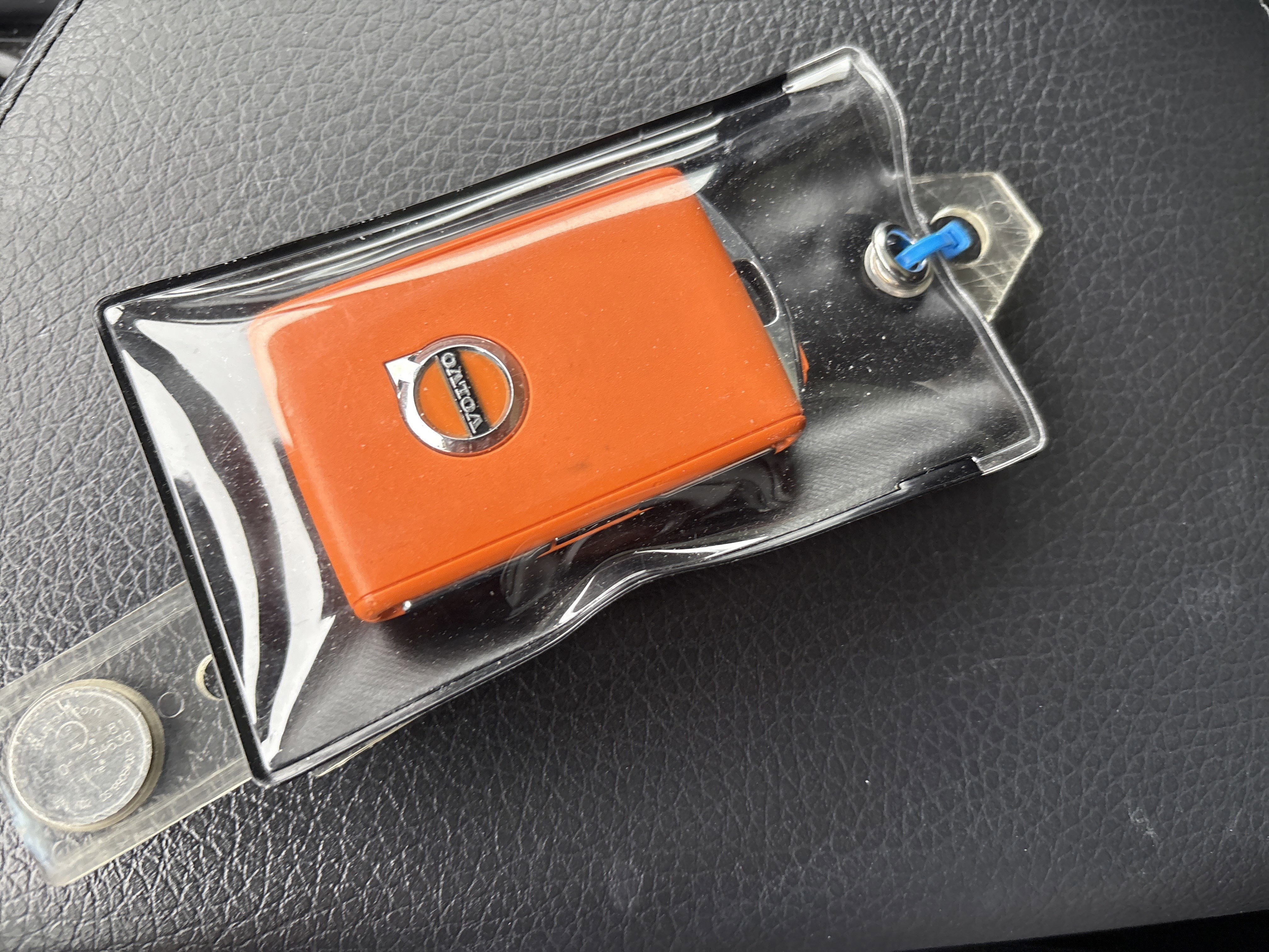 Used 2022 Volvo XC60 B5 Momentum w/ Climate Package image 22