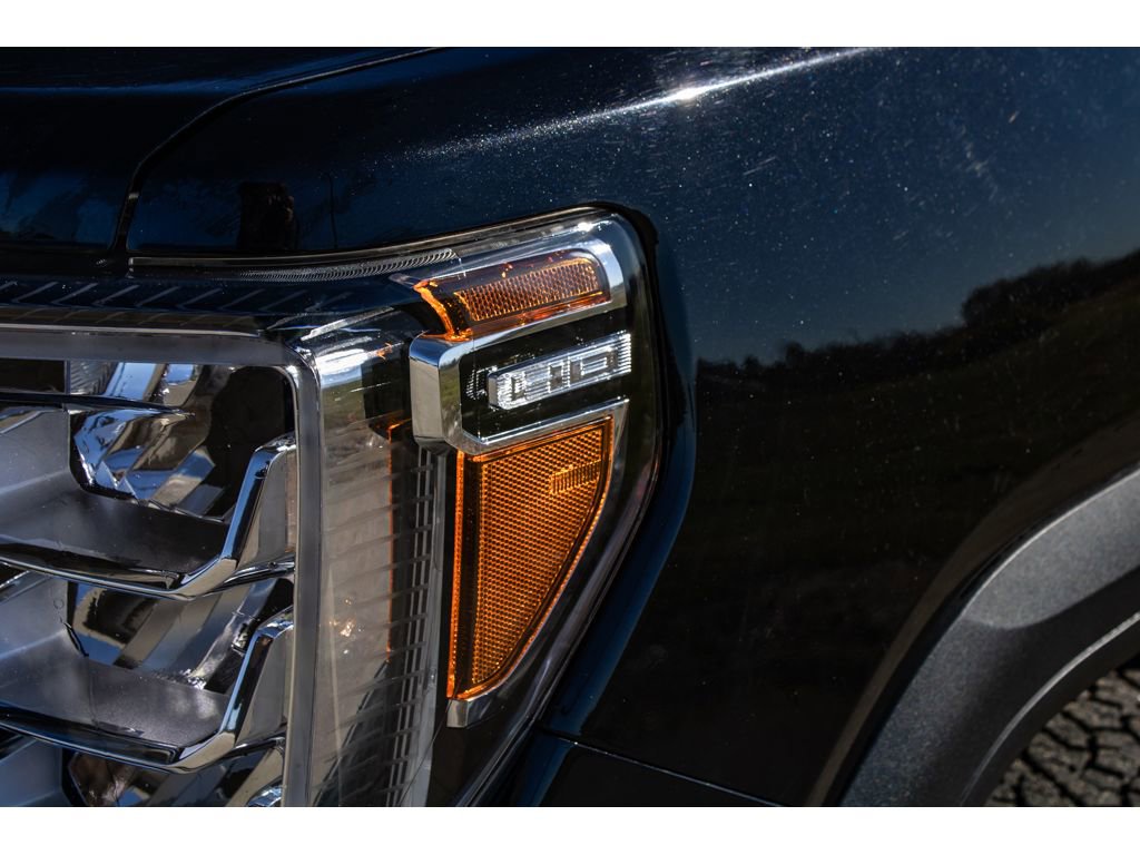 Used 2023 GMC Sierra 2500 Denali w/ Denali Ultimate Package image 8