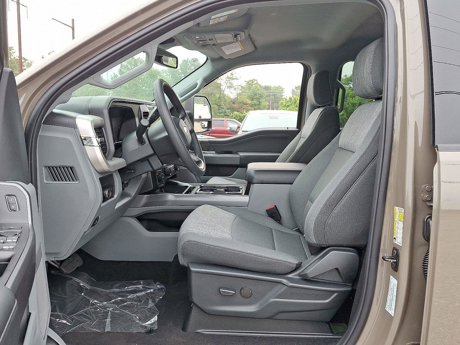 New 2026 Ford F250 XLT image 9