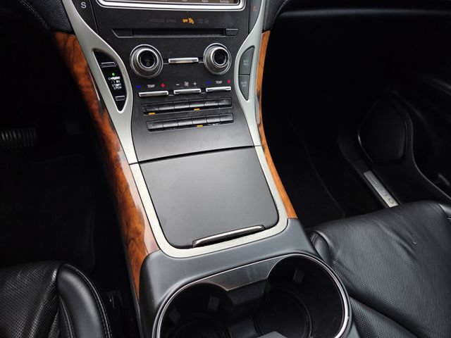 Used 2019 Lincoln Nautilus Reserve FWD image 12