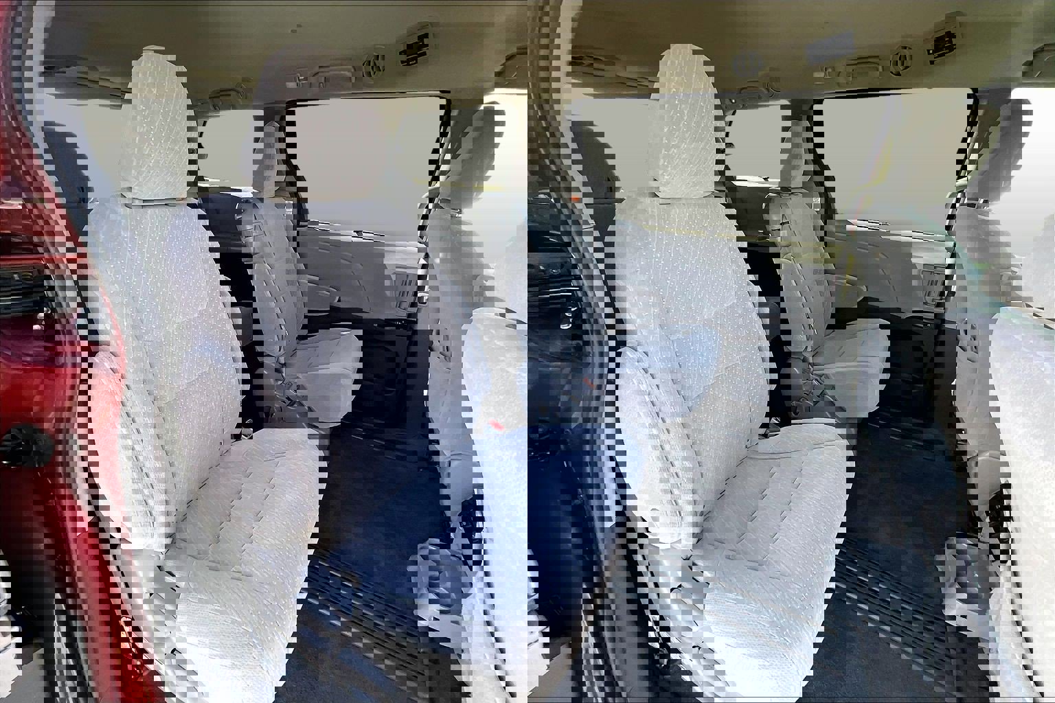 Used 2018 Toyota Sienna LE image 25