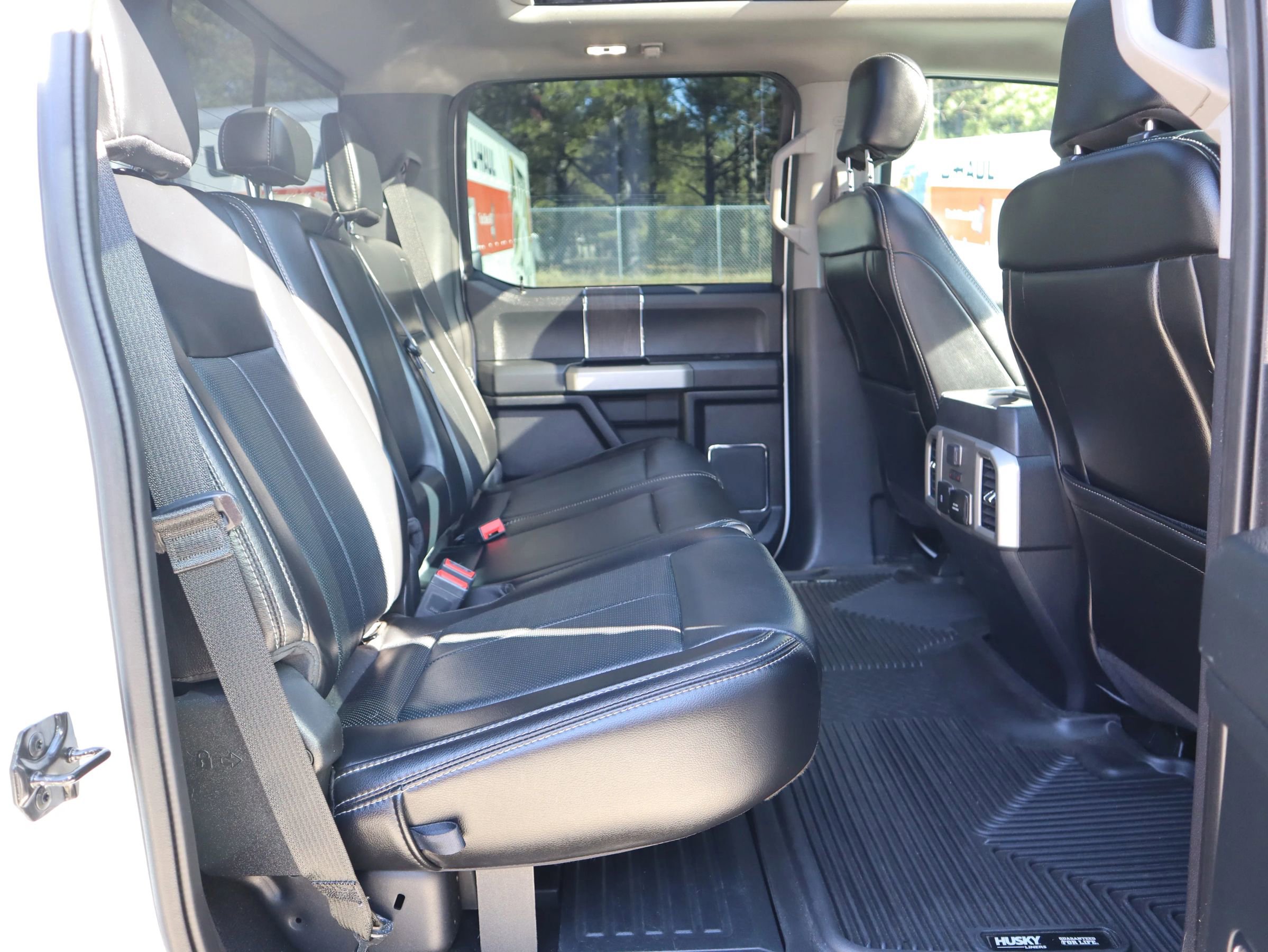 Used 2020 Ford F350 Lariat w/ Lariat Ultimate Package image 13