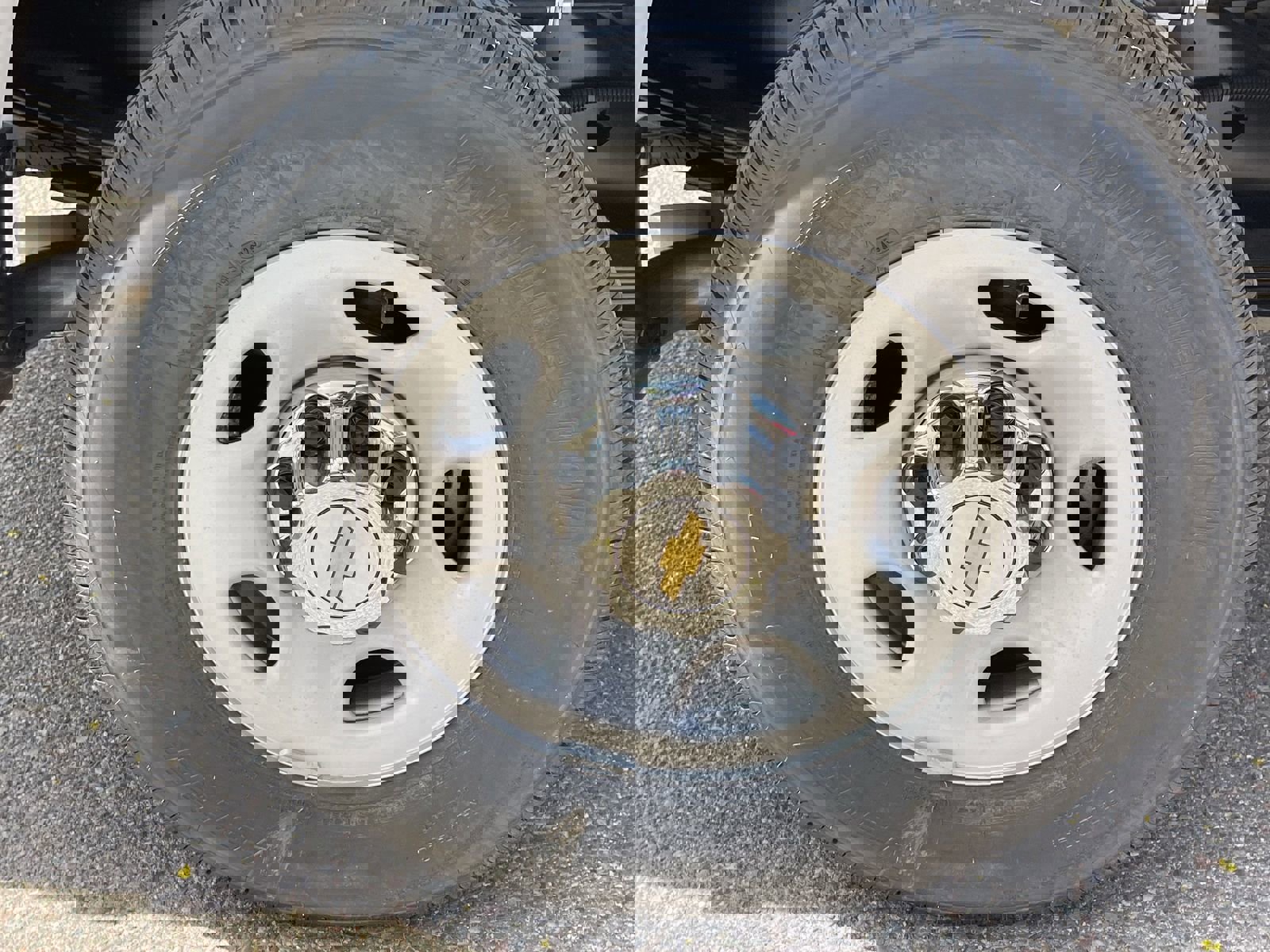 New 2026 Chevrolet Express 2500 w/ Driver Convenience Package image 10