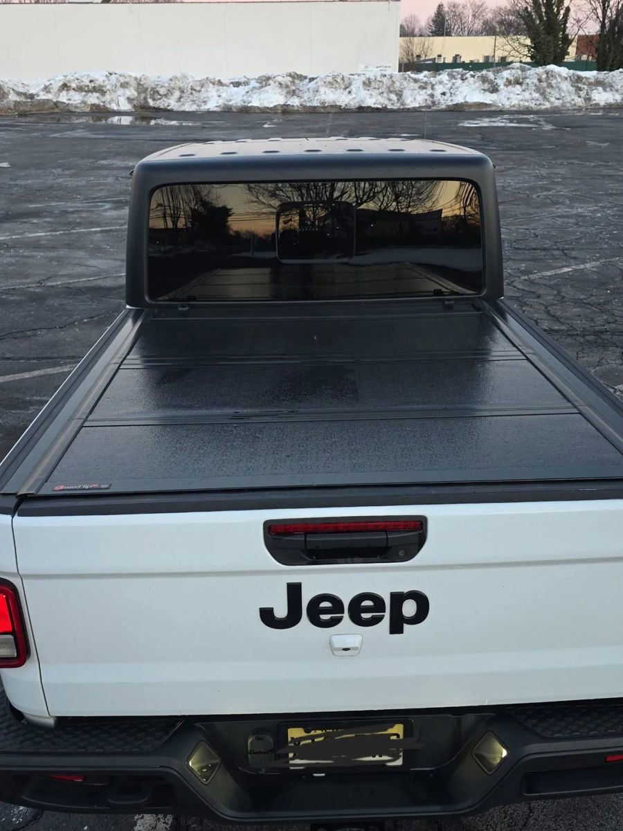 Used 2022 Jeep Gladiator Sport AWD/4WD image 11