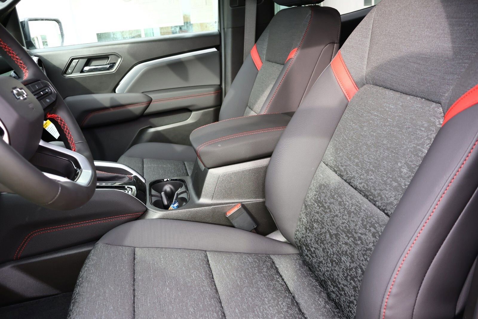 New 2025 Chevrolet Colorado Z71 w/ Midnight Edition image 28