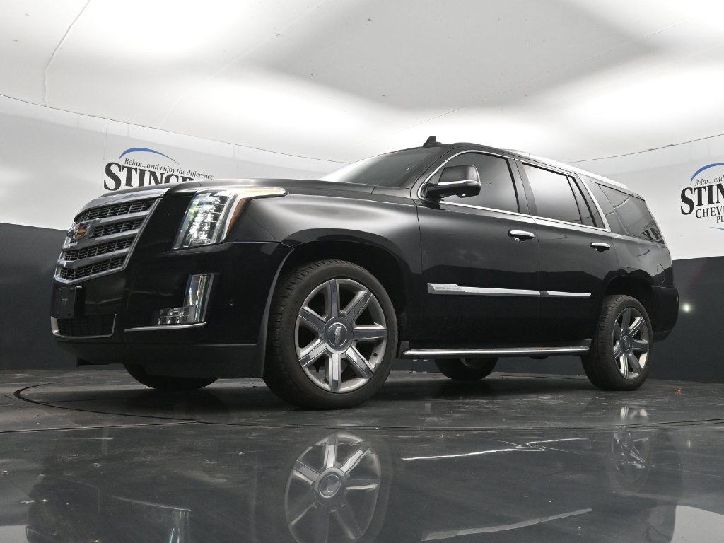 Used 2017 Cadillac Escalade Luxury AWD/4WD image 28