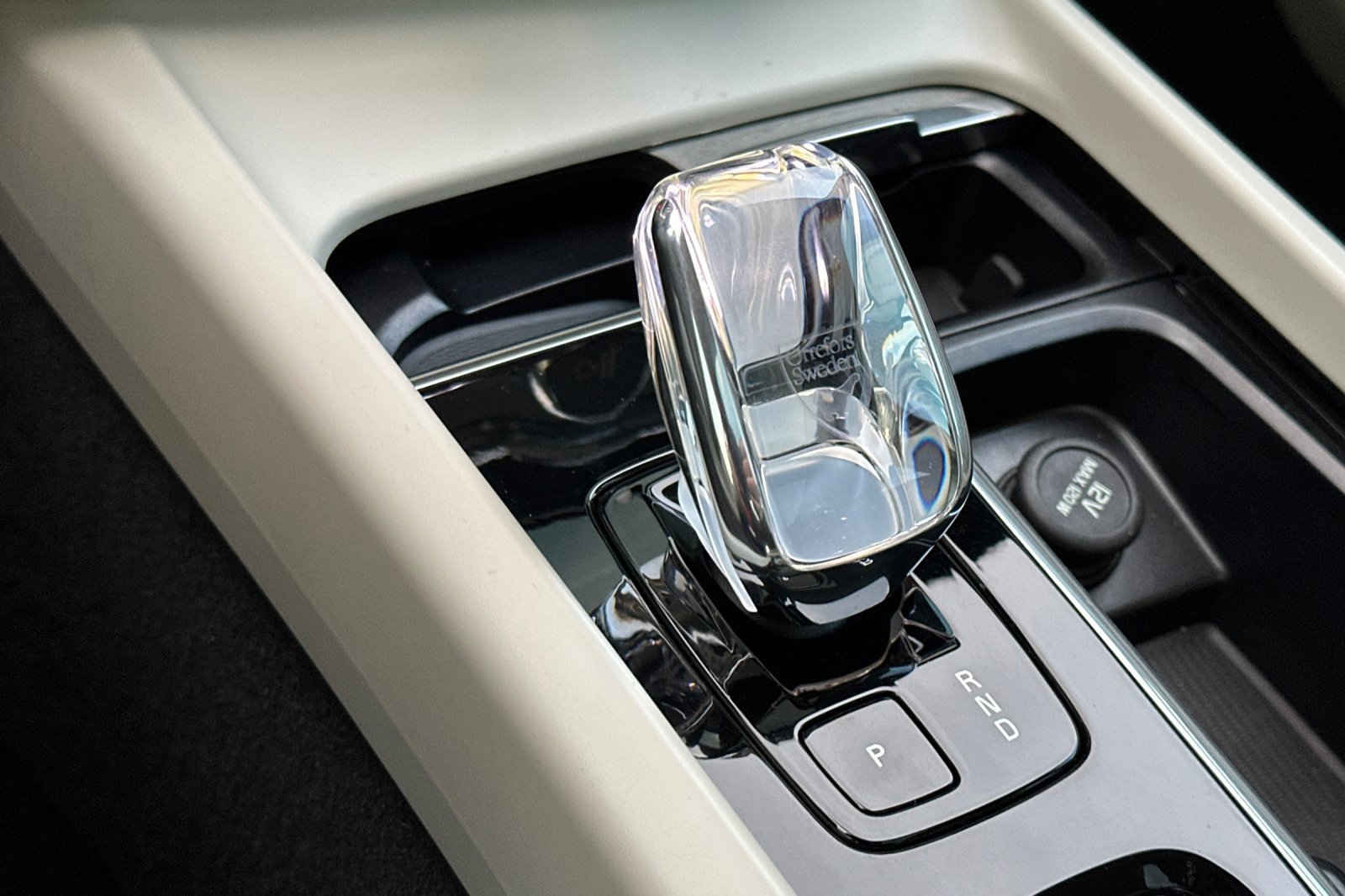 Used 2023 Volvo XC60 T8 Ultimate image 24