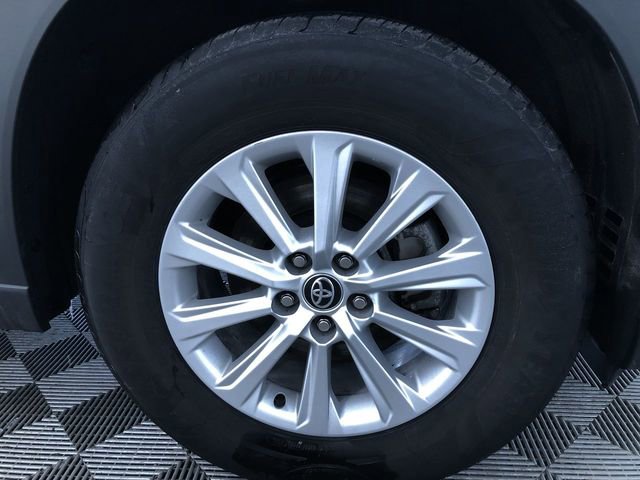 Used 2025 Toyota Grand Highlander AWD image 15