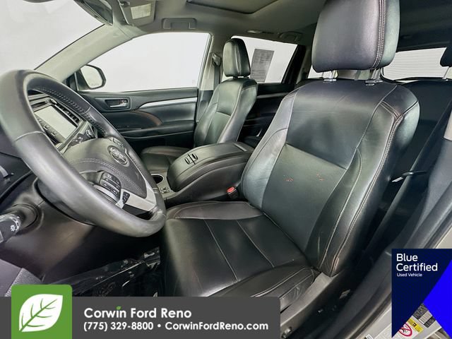 Used 2019 Toyota Highlander XLE AWD/4WD image 24