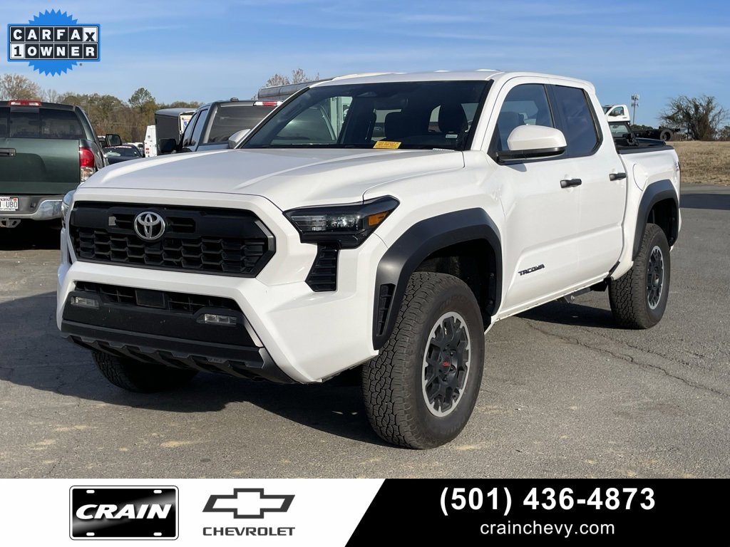 Used 2024 Toyota Tacoma Limited image 3