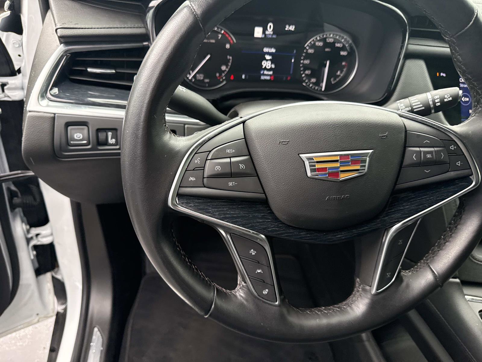 Certified 2024 Cadillac XT5 Premium Luxury FWD image 31