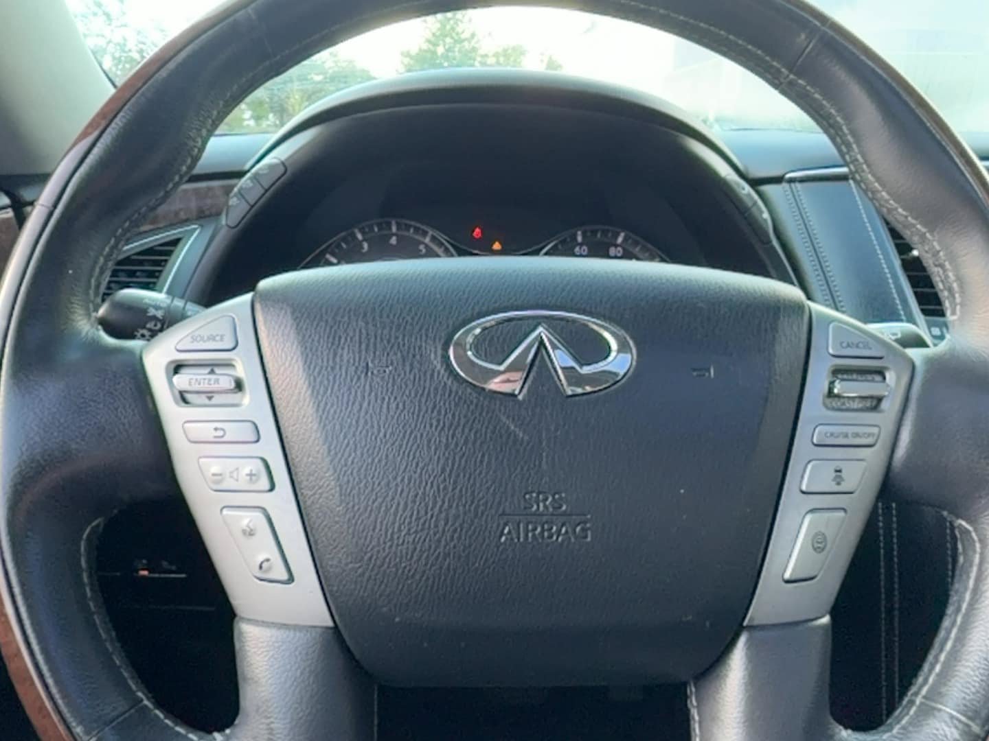 Used 2017 INFINITI QX80 2WD w/ Driver Assistance Package image 22