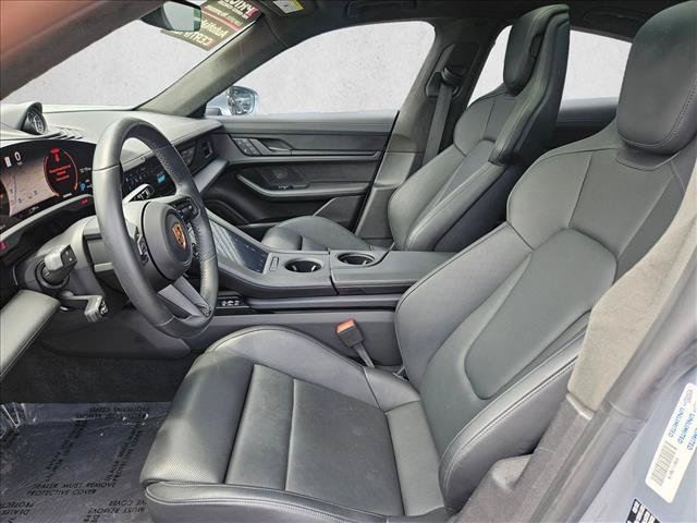 Used 2022 Porsche Taycan GTS AWD/4WD image 21