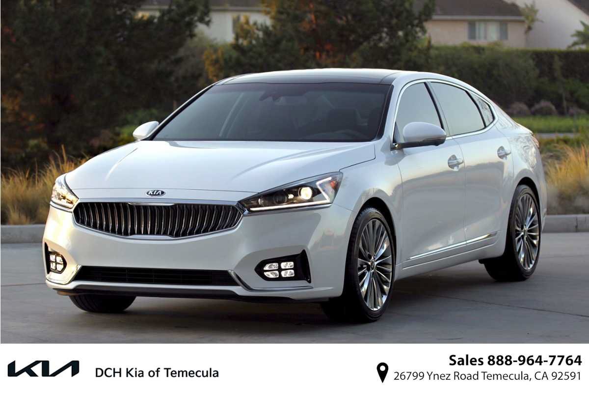 Used 2017 Kia Cadenza Technology FWD image 1